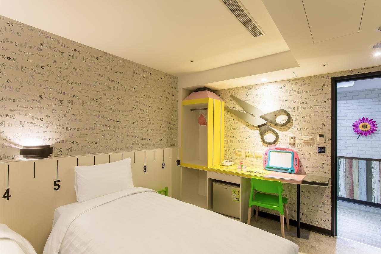 RF Hotel - Sanchong Tajpej Buitenkant foto