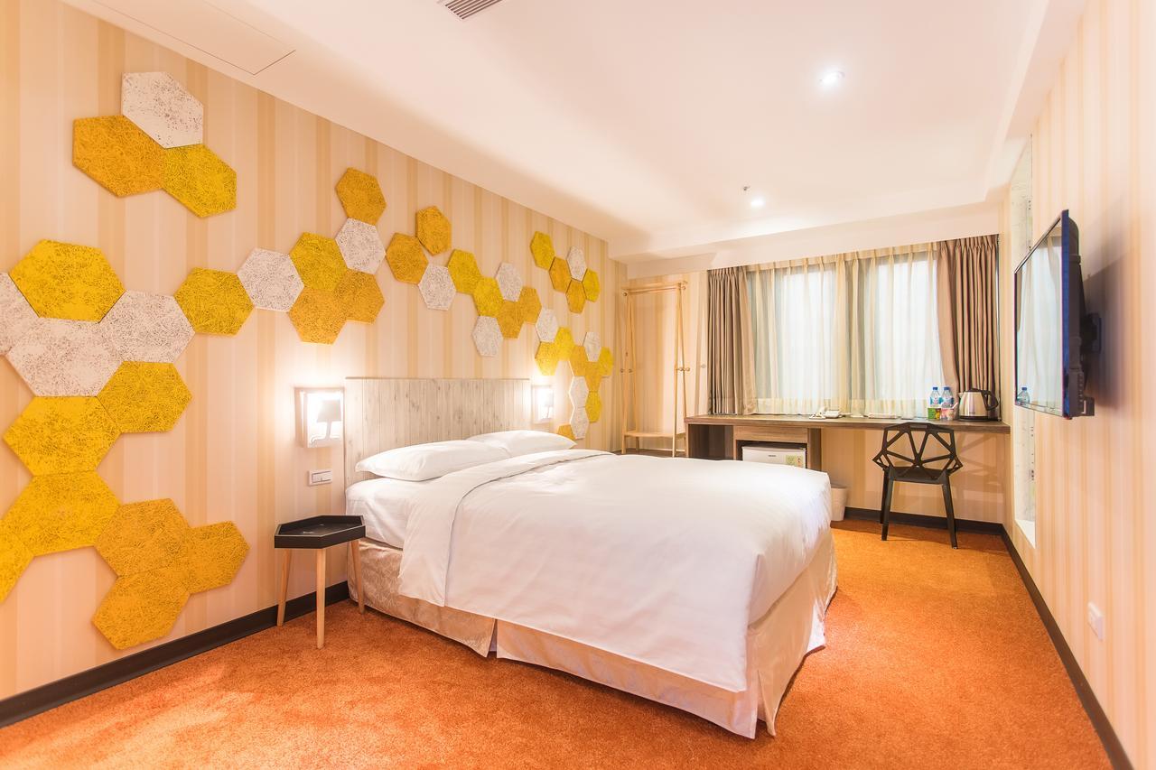 RF Hotel - Sanchong Tajpej Buitenkant foto