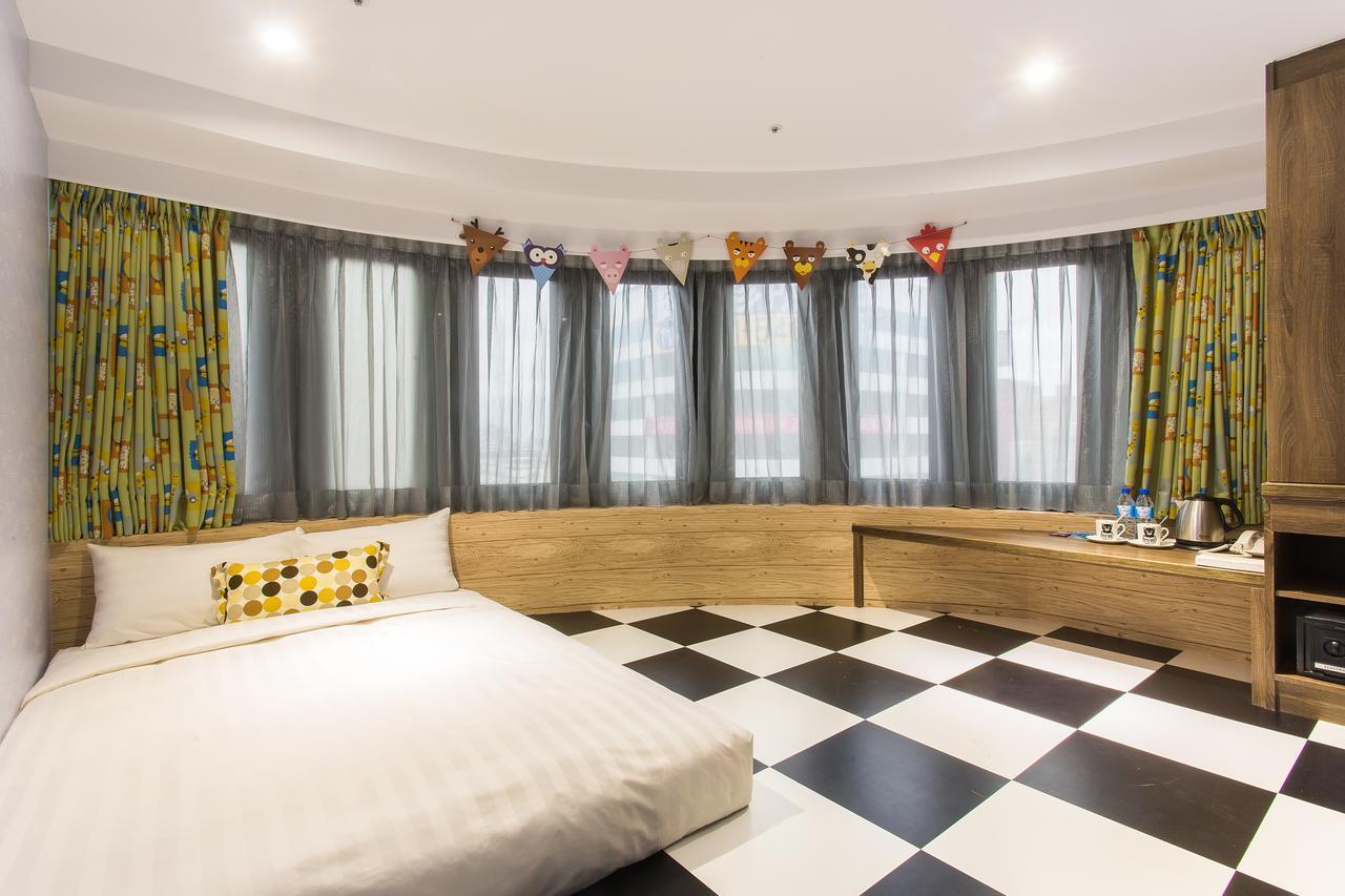 RF Hotel - Sanchong Tajpej Buitenkant foto